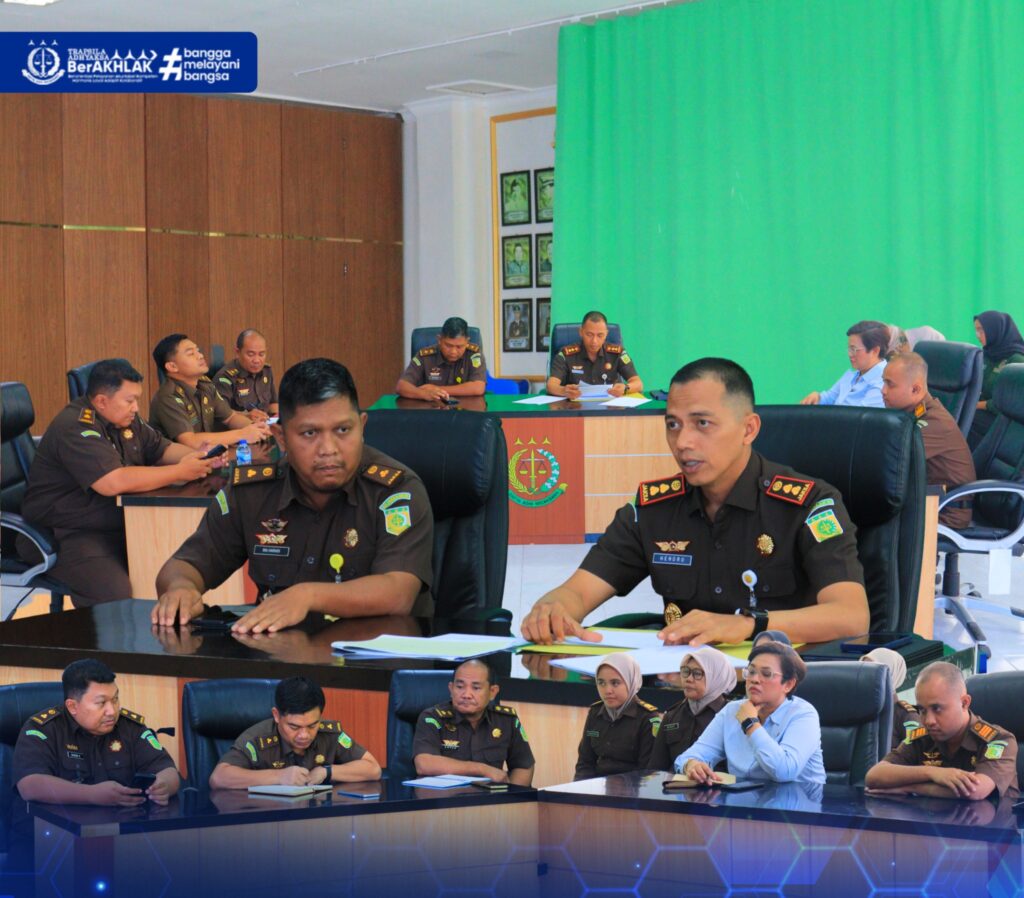 Rapat Pelaksanaan Tugas Kedinasan Bagi ASN Pada Kejaksaan Negeri Lamongan Dalam Rangka Mendukung Percepatan Dan Transformasi Tata Kelola Penyelenggaraan Pemerintah